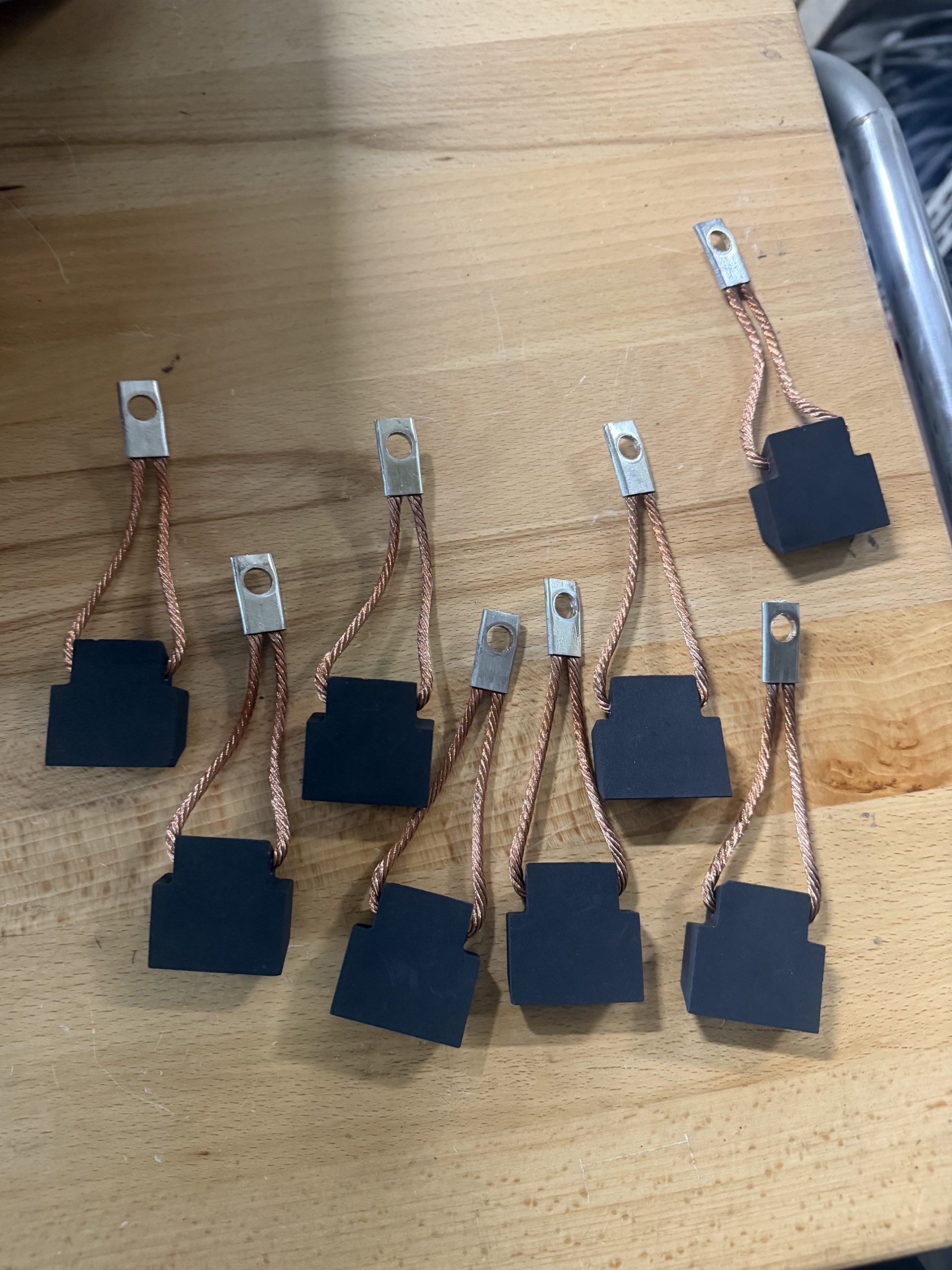sa 200 hellwig double wire main brushes - Image 2